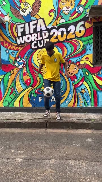 Football freestyle reference clip