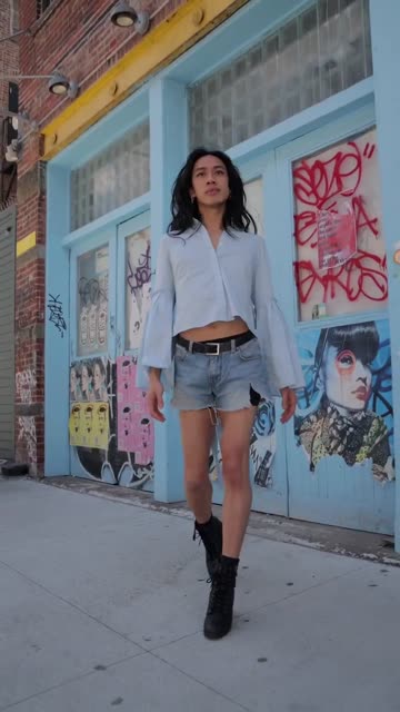 Street walk reference clip
